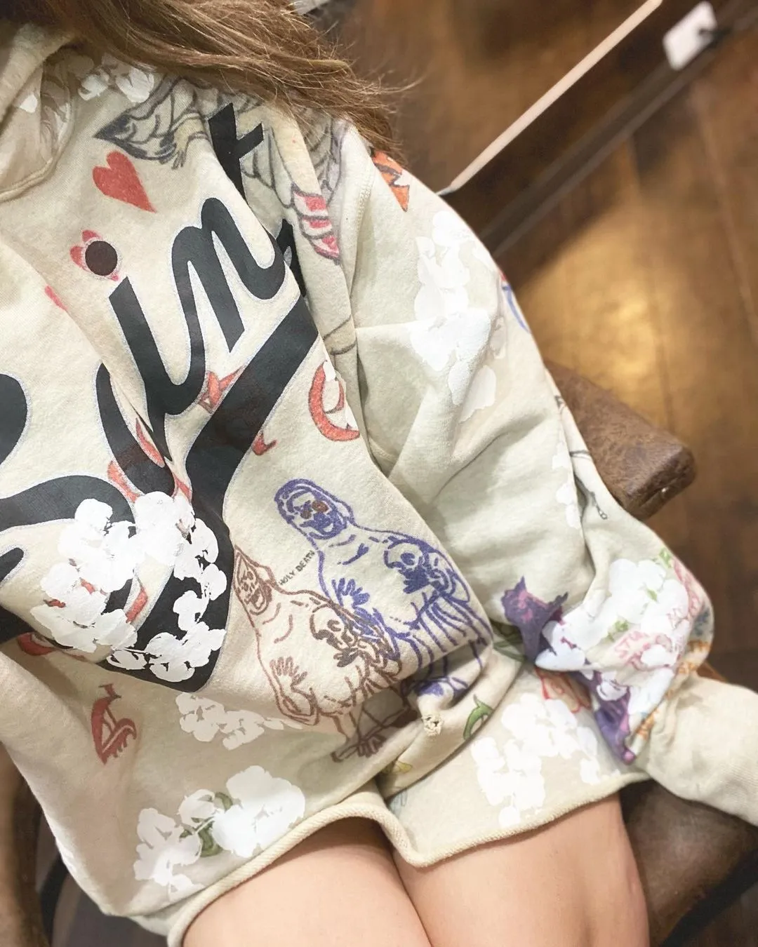 DENIM TEARS × ©SAINT M×××××× "SAINT TEARS" Graffiti Hoodie Joint Model Cotton Graffiti Hoodie Fully Printed Washed Distressed Holes Vintage Sweatshirt Gray S-XL Super Heavy Duty! The whole piece is printed with 35 screens and counterpoint printing!